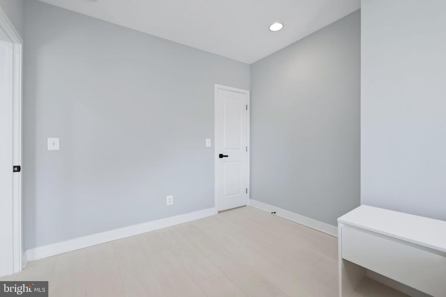 706 NW Longfellow Street NW photo 53