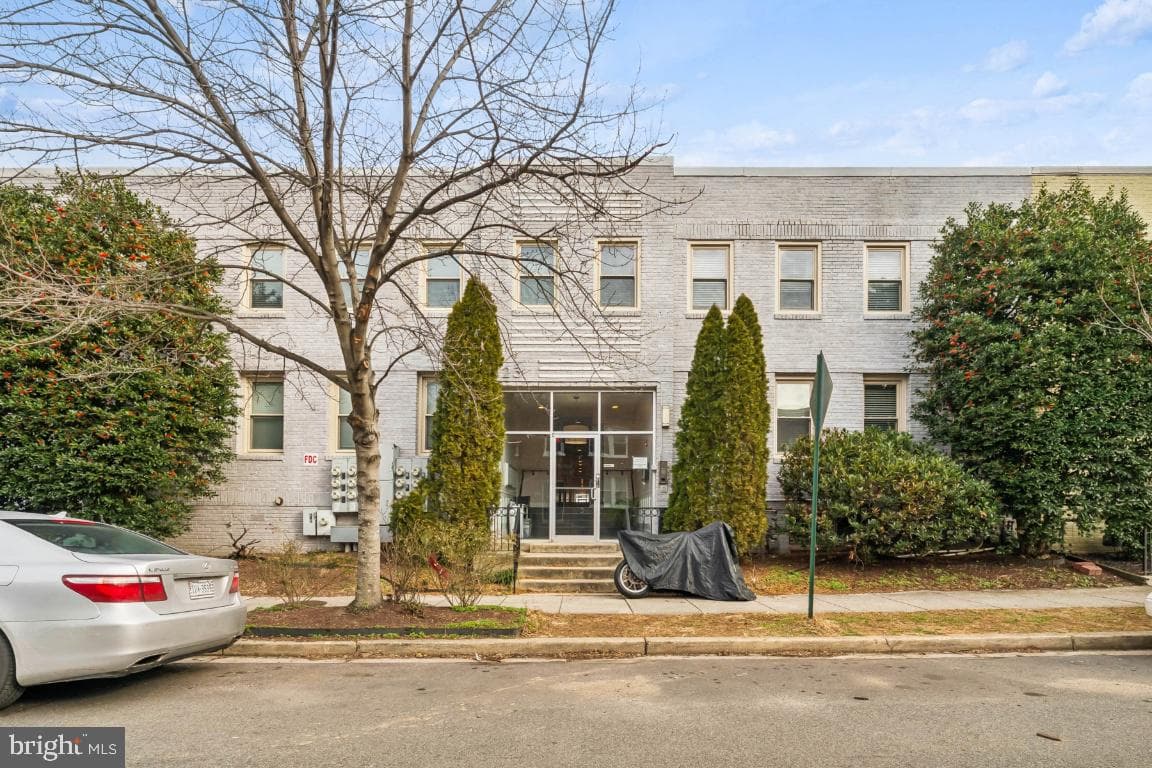 423 18th Street NE #7 photo 2