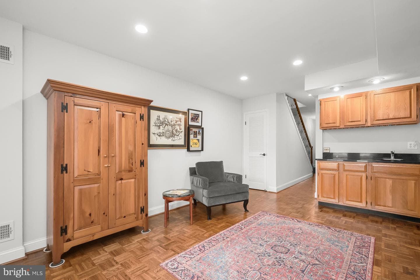 237 10th Street SE photo 27