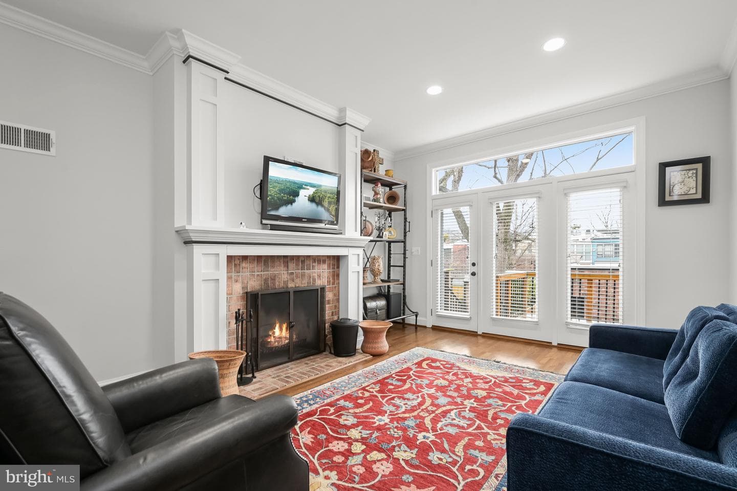 237 10th Street SE photo 7