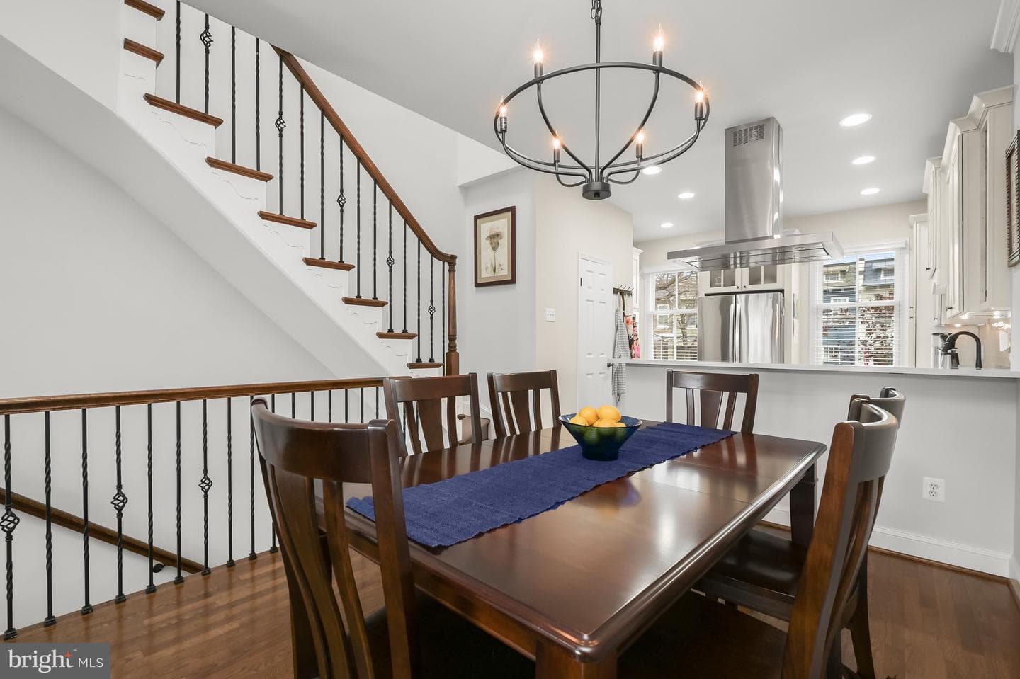 237 10th Street SE photo 9