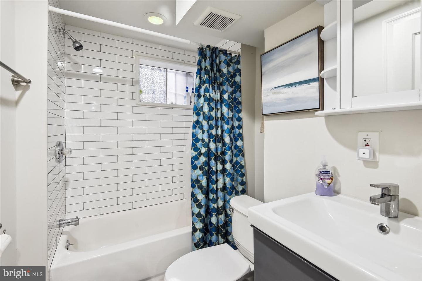 1214 East Capitol Street NE photo 15