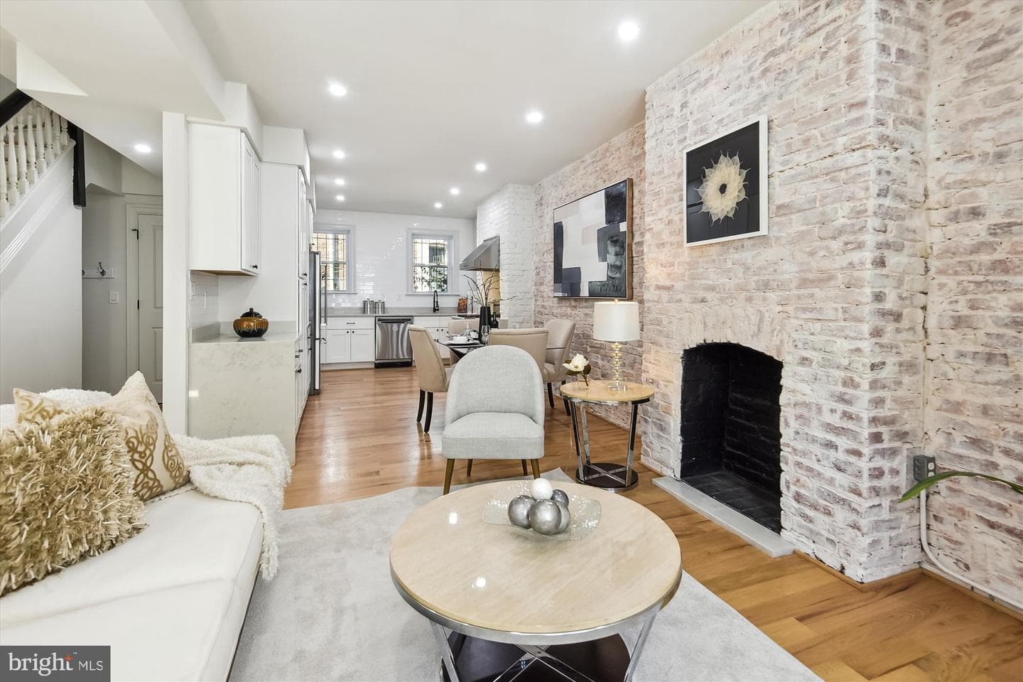 1214 East Capitol Street NE photo 2