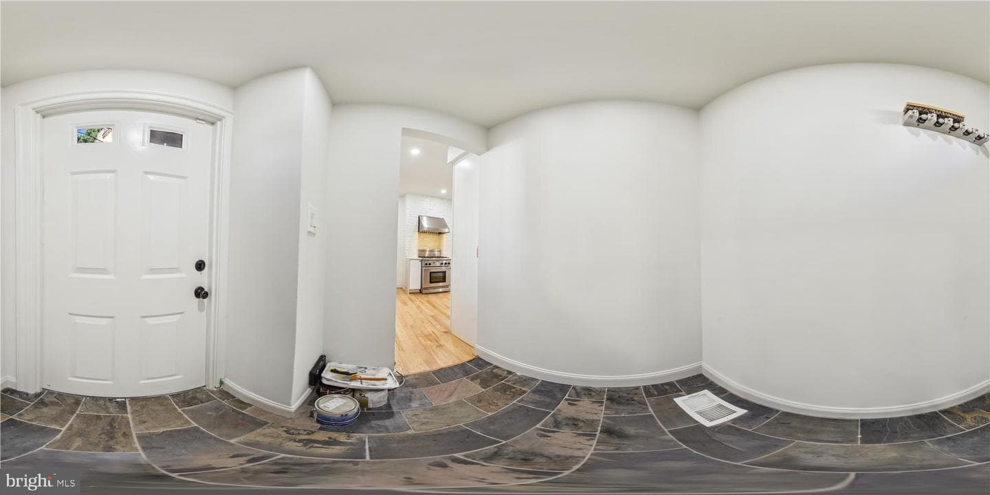 1214 East Capitol Street NE photo 31