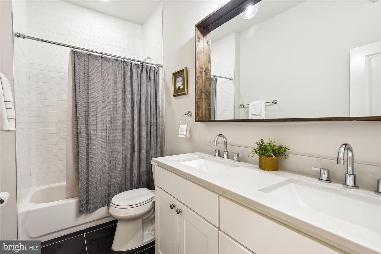 1214 East Capitol Street NE photo 33