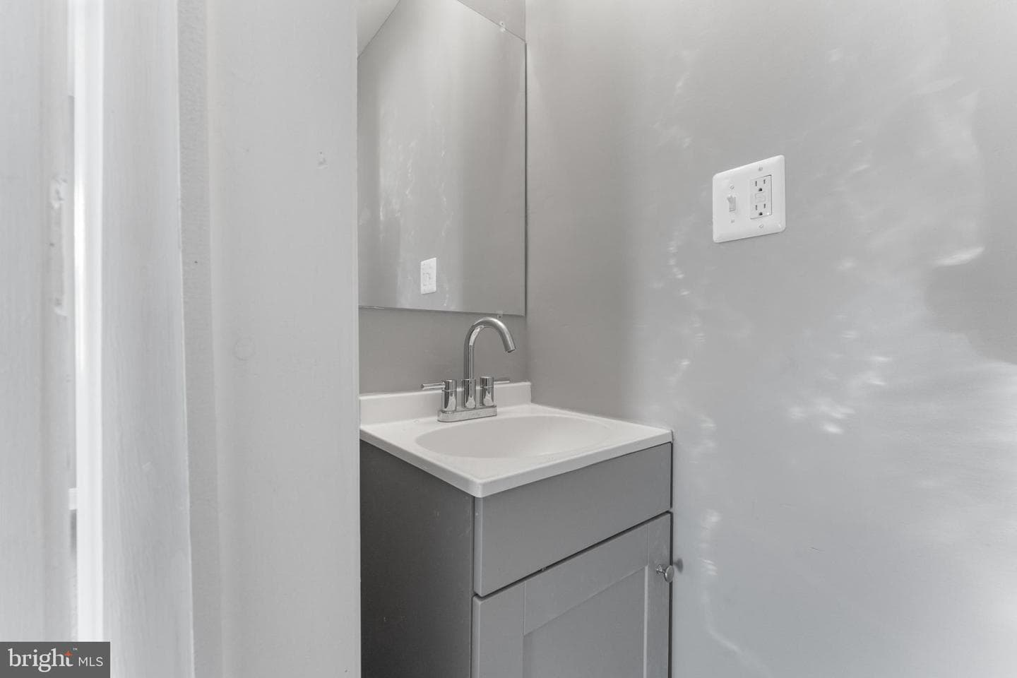 1811 T Place SE photo 10