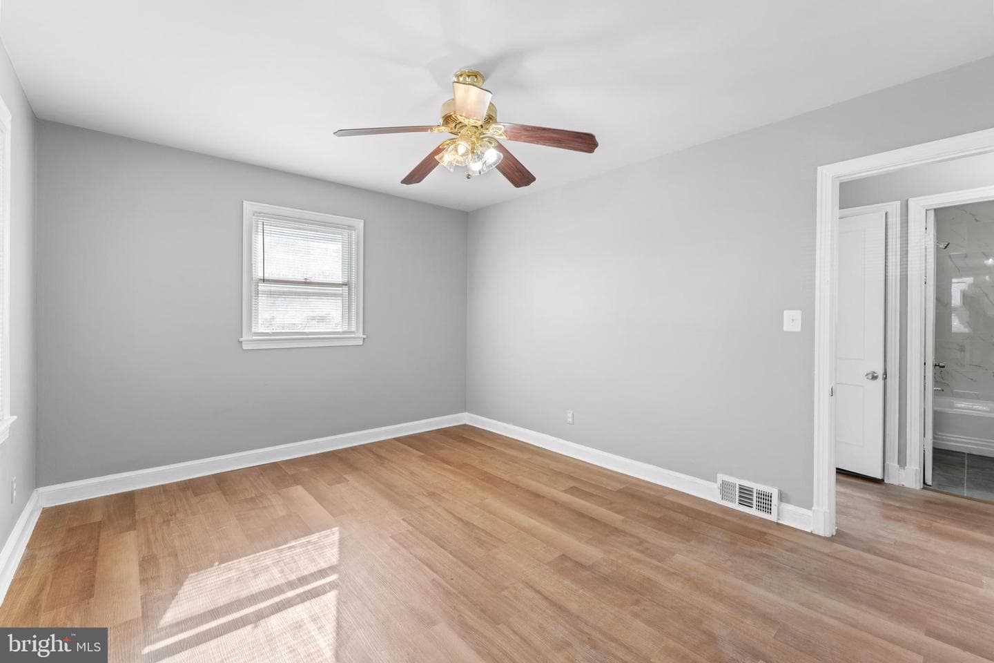 1811 T Place SE photo 18