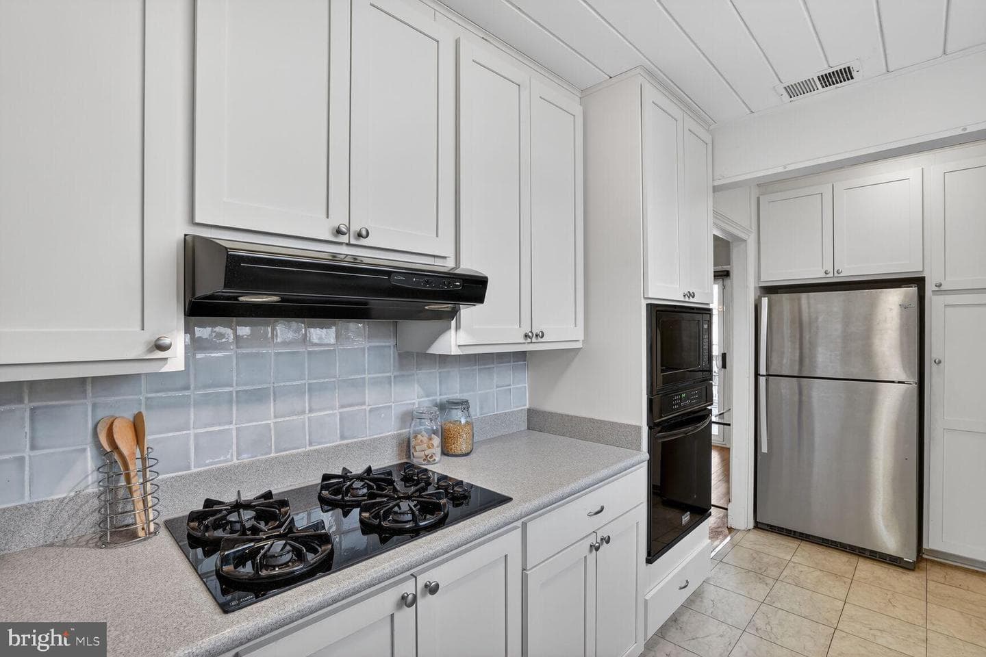 3811 Upton Street NW photo 9
