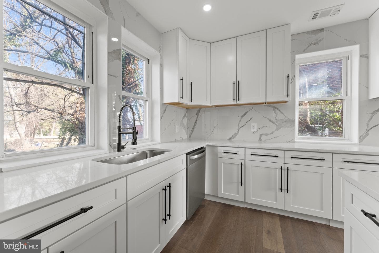33 Nicholson Street NW photo 20