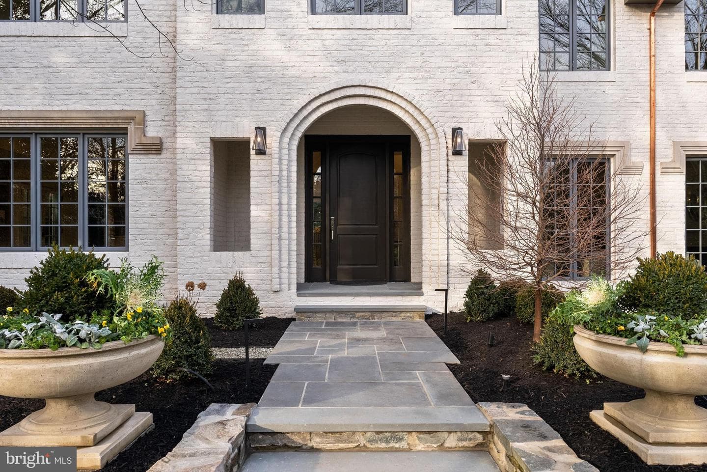 4433 Cathedral Avenue NW, Washington