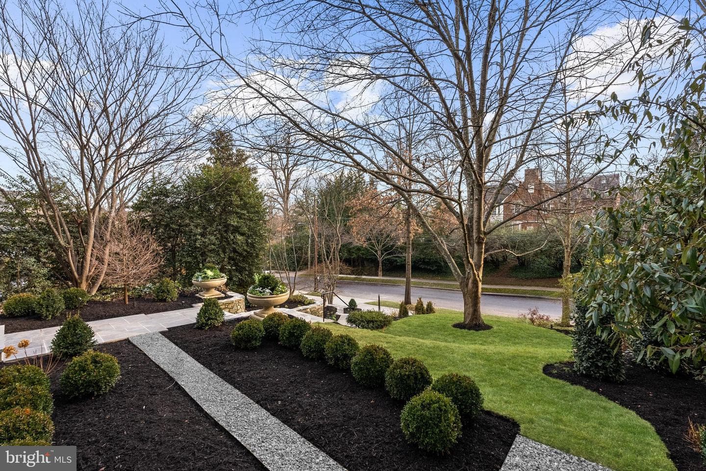 4433 Cathedral Avenue NW photo 40