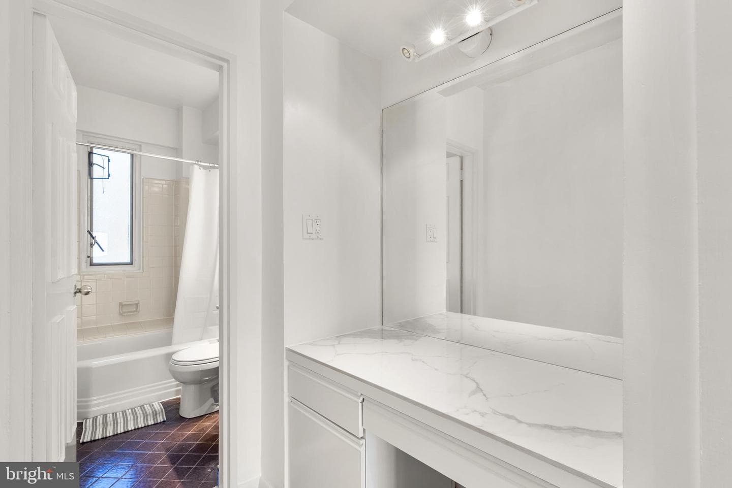 1727 Massachusetts Avenue NW #502 photo 17