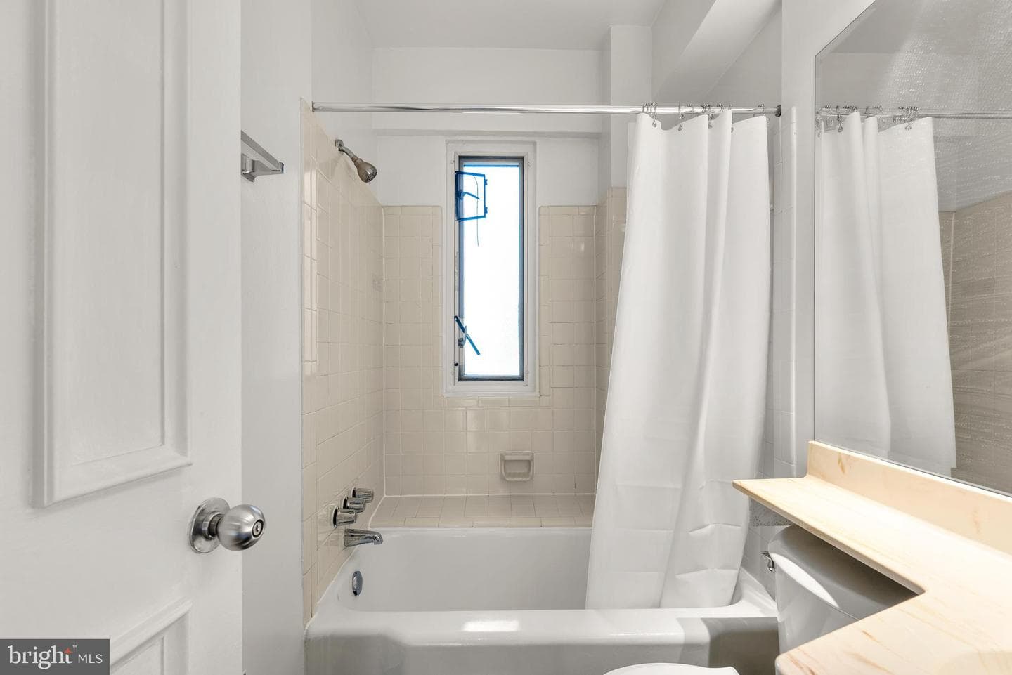 1727 Massachusetts Avenue NW #502 photo 19