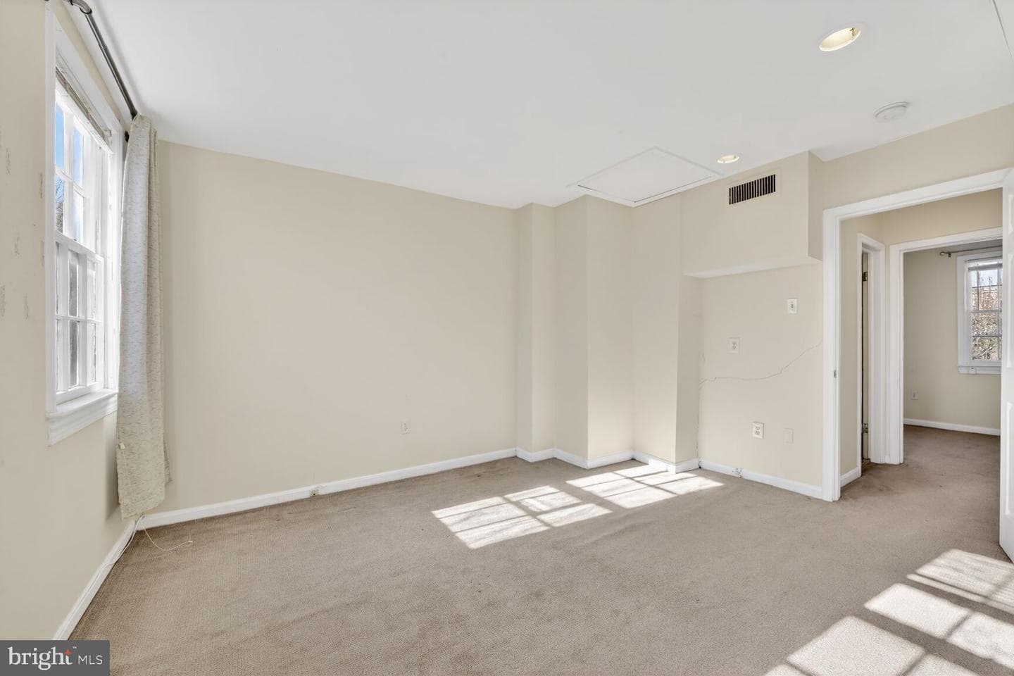 3421 Reservoir Road NW photo 18