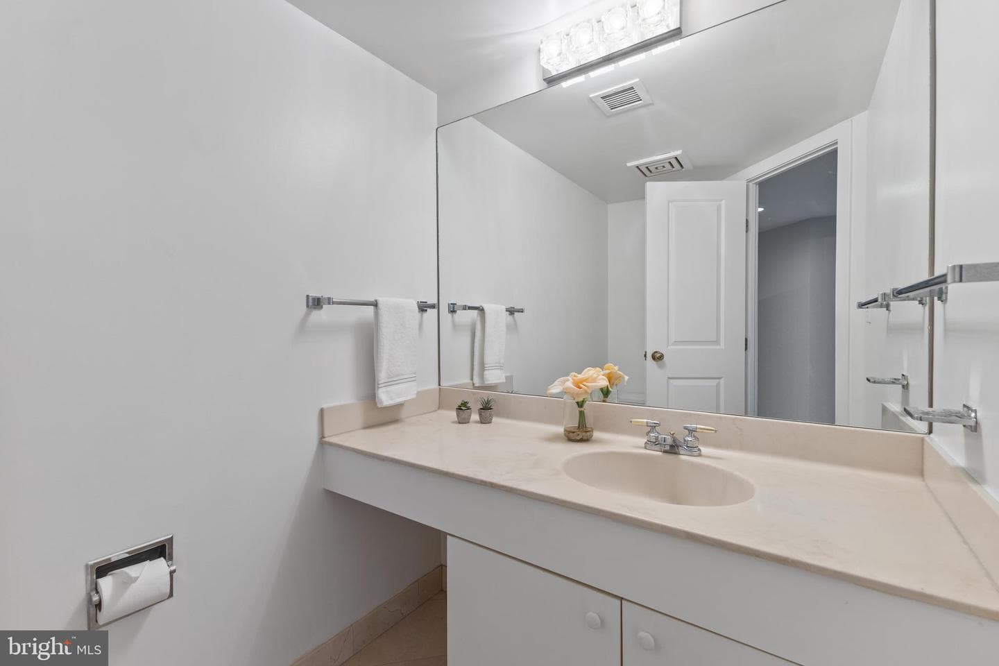 1099 22nd Street NW #601 photo 6