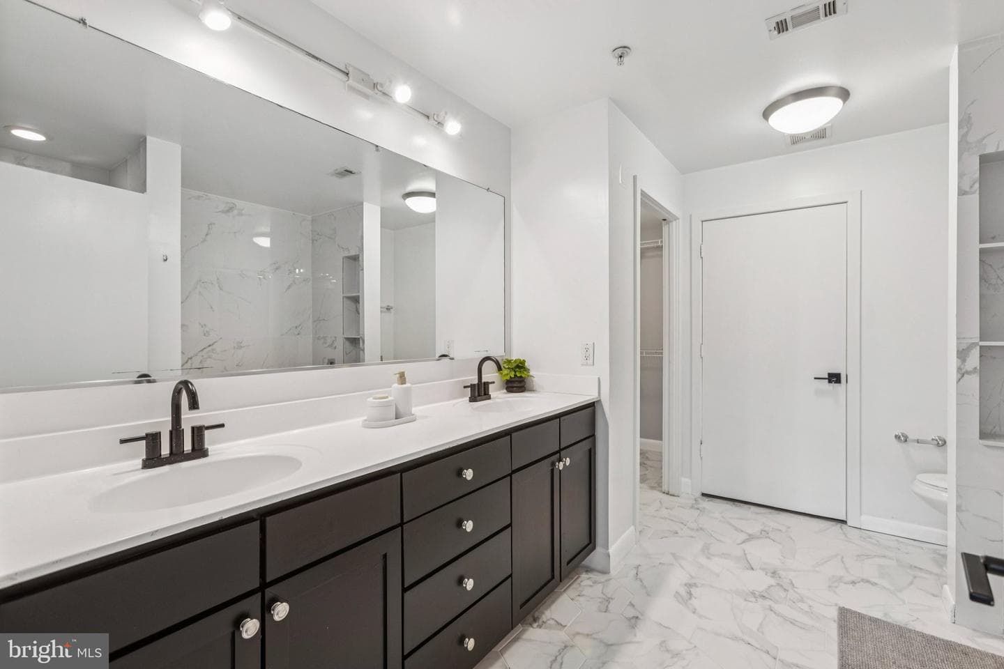 400 Massachusetts Avenue NW #215 photo 30