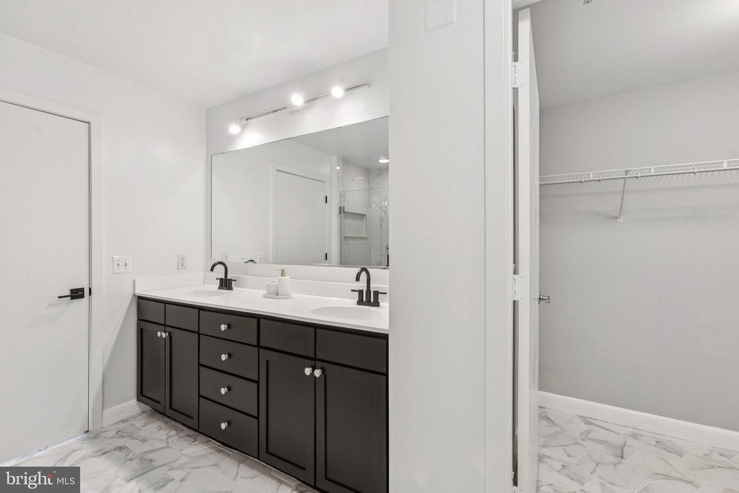 400 Massachusetts Avenue NW #215 photo 32