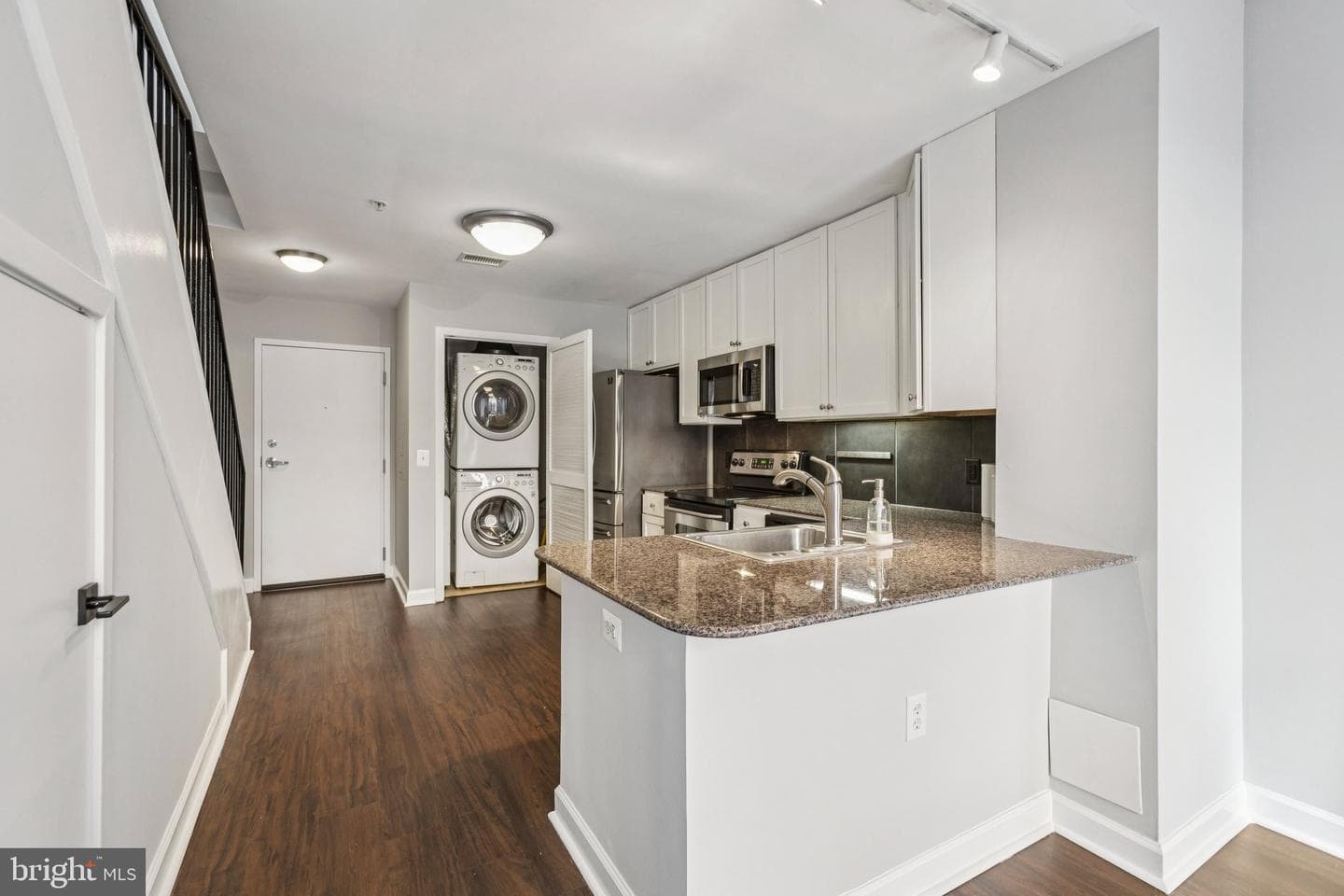 400 Massachusetts Avenue NW #215 photo 6