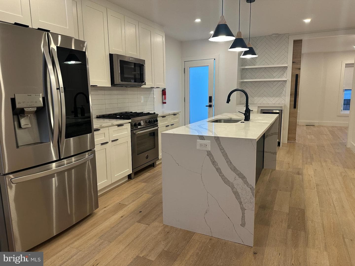 718 6th Street NE #1 photo 7