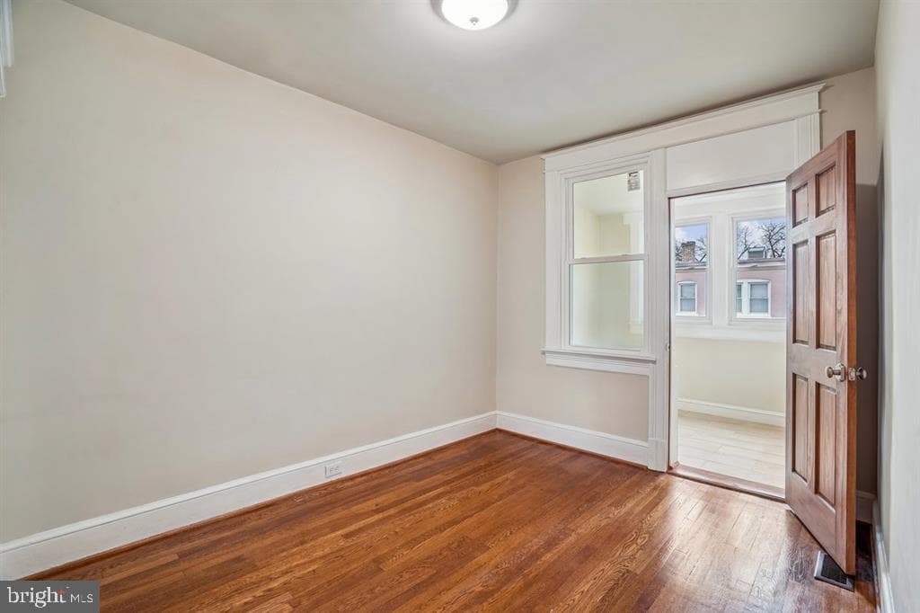 1154 4th Street NE photo 13