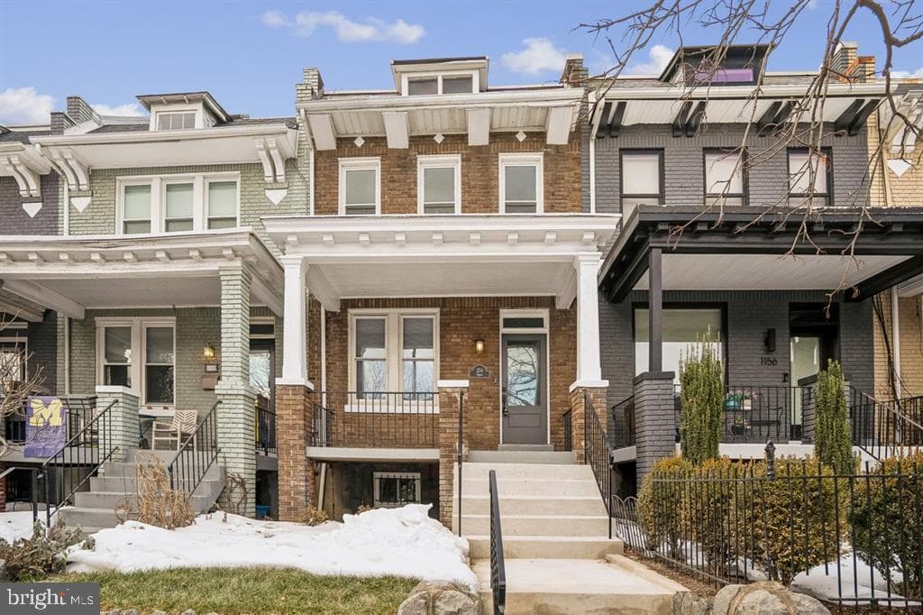 1154 4th Street NE photo 2