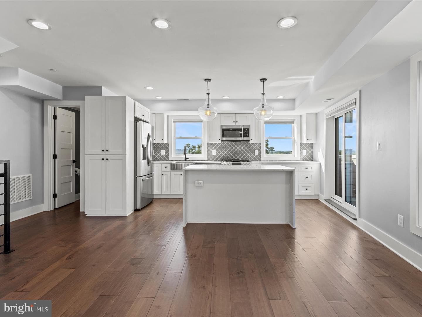 1267 Penn Street NE #b photo 8