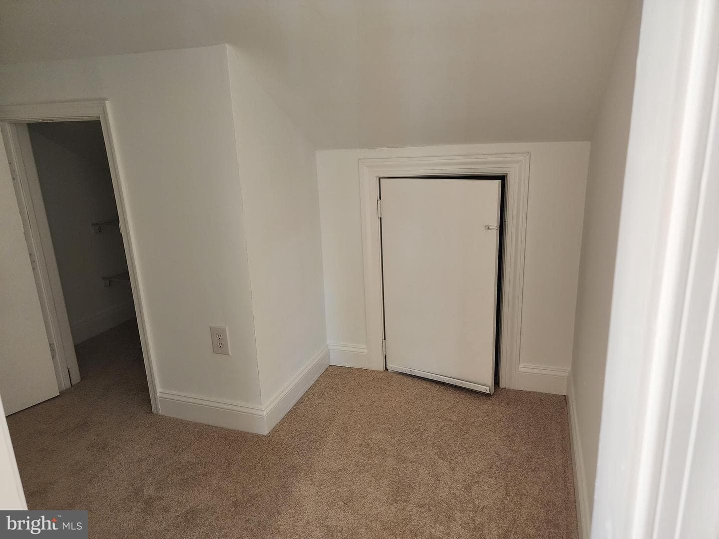 3047 Douglas Street NE photo 24