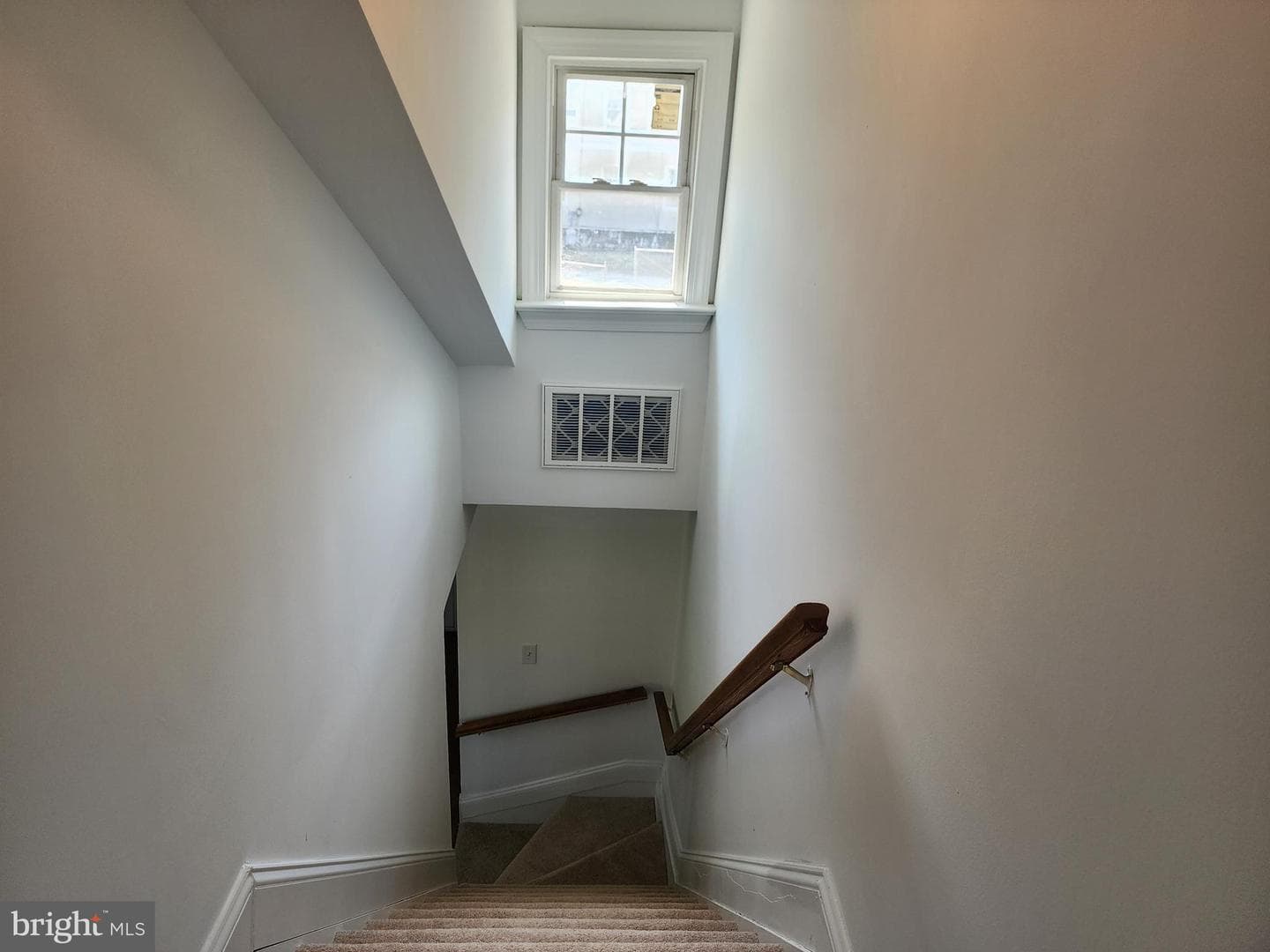 3047 Douglas Street NE photo 25