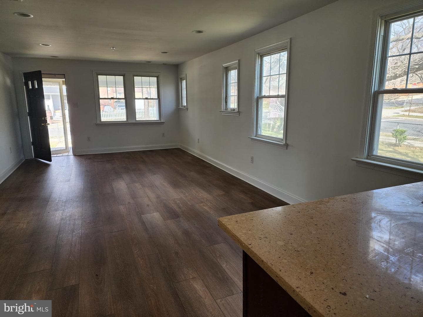 3047 Douglas Street NE photo 5