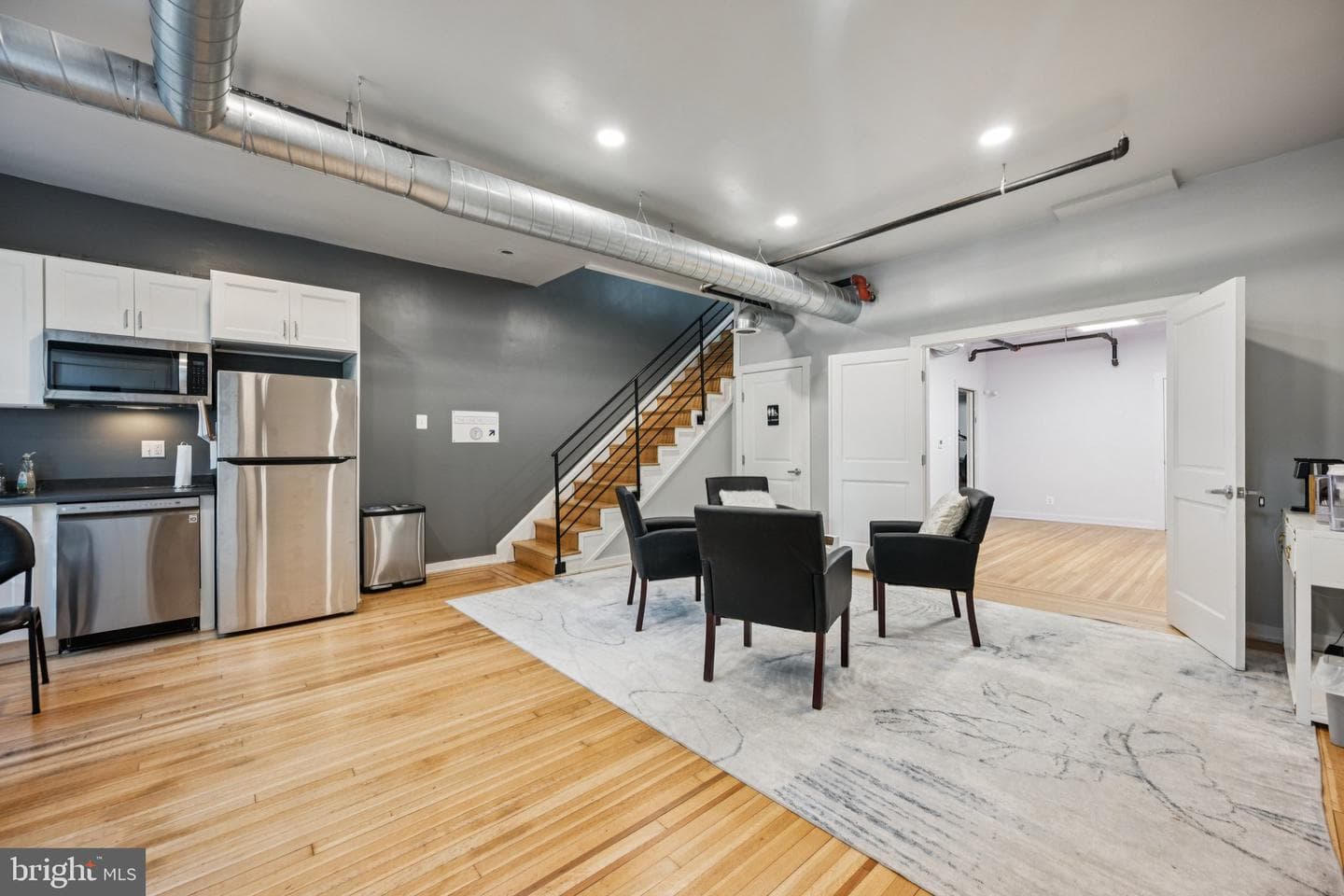2708 Ontario Road NW photo 4