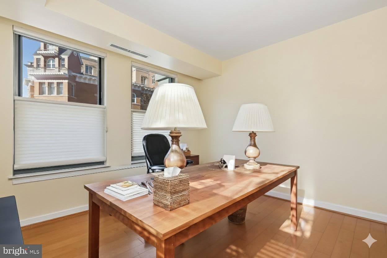 2425 L Street NW #303 photo 20