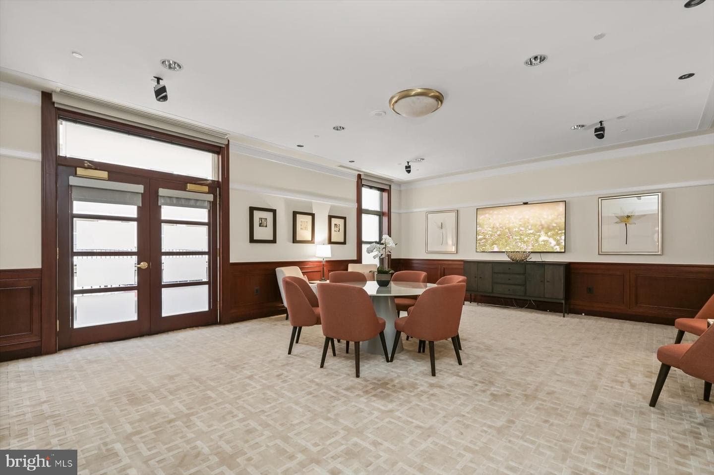 2425 L Street NW #303 photo 34