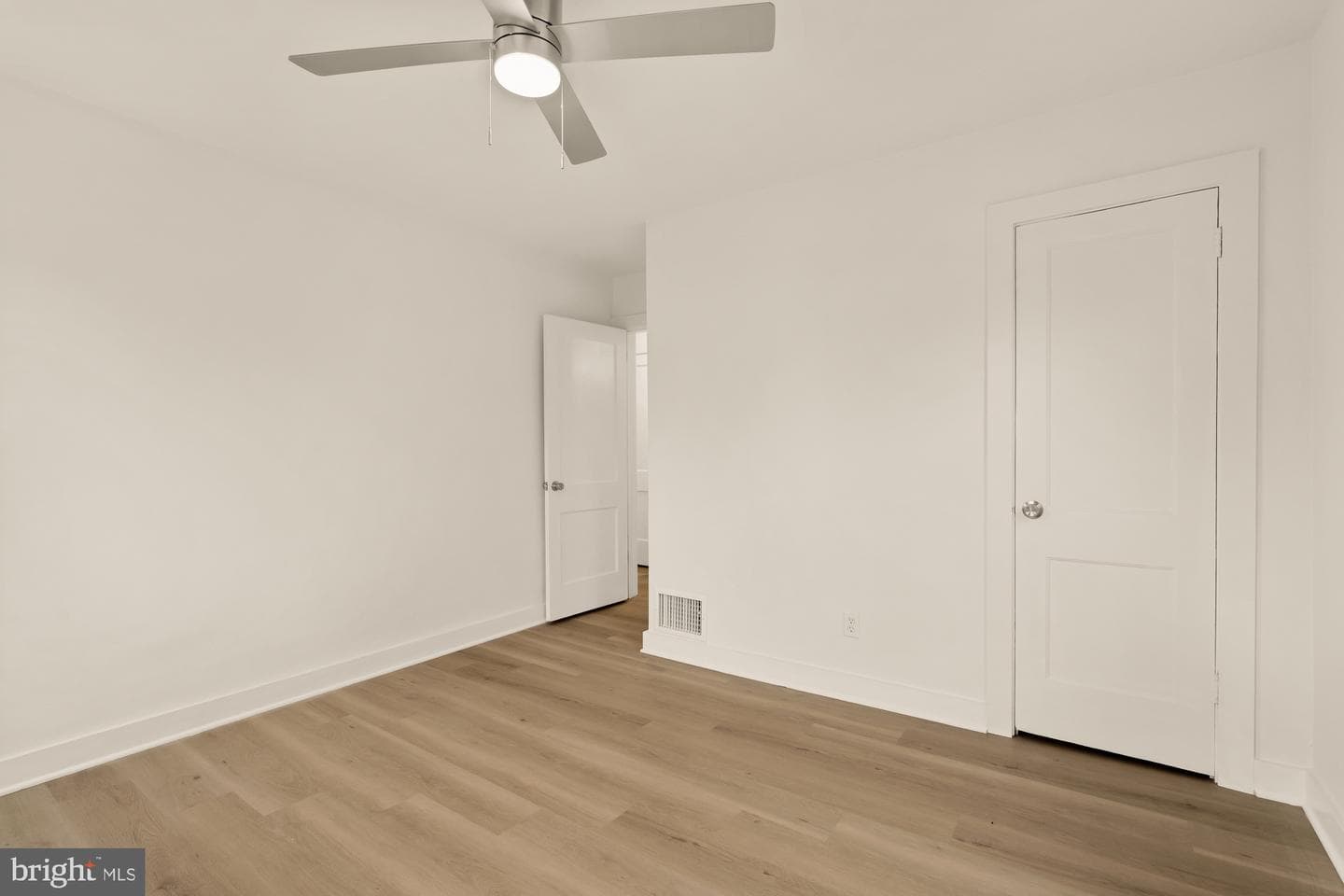 4620 B Street SE photo 9