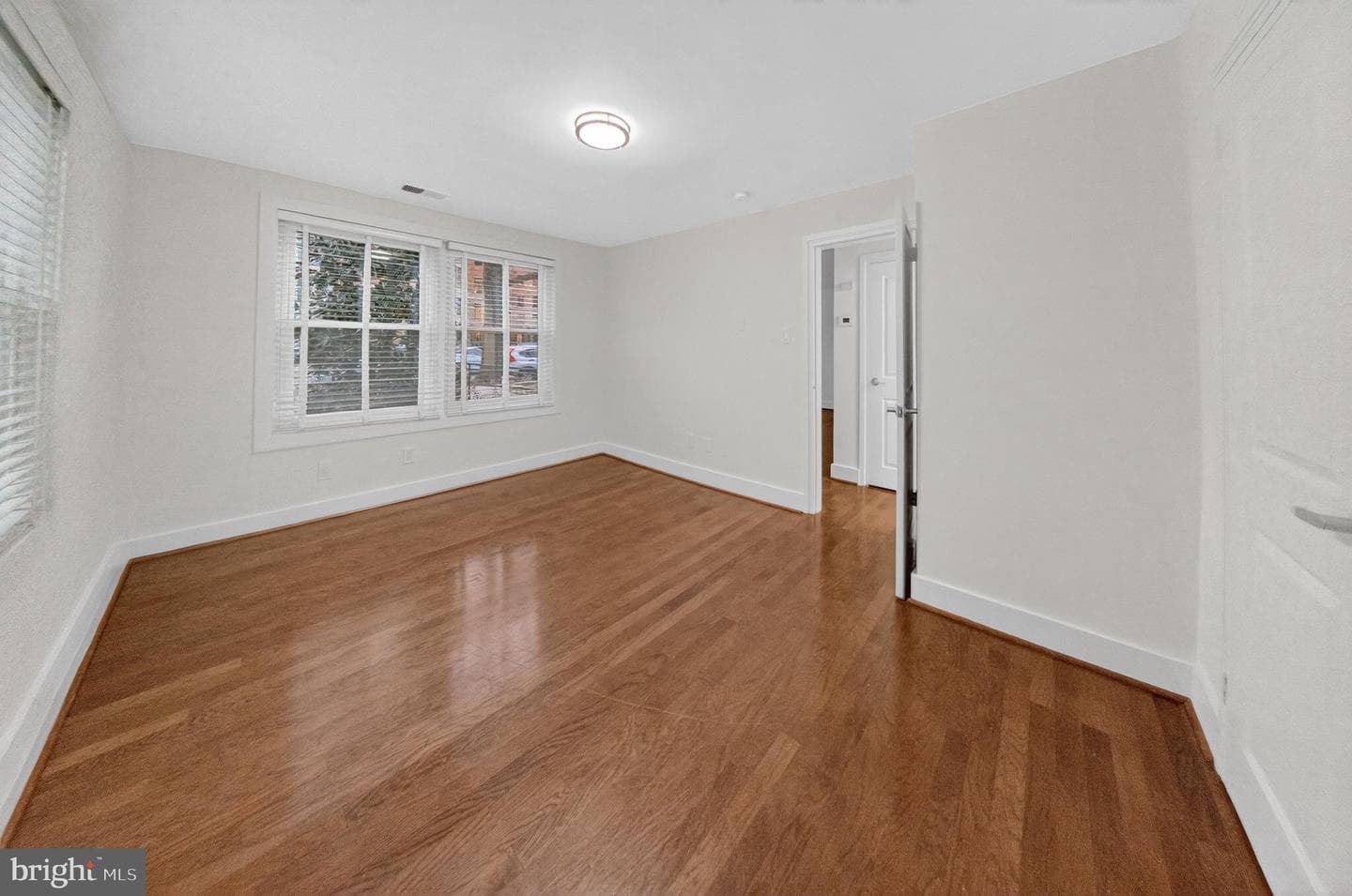 4840 Macarthur Boulevard NW #401 photo 12