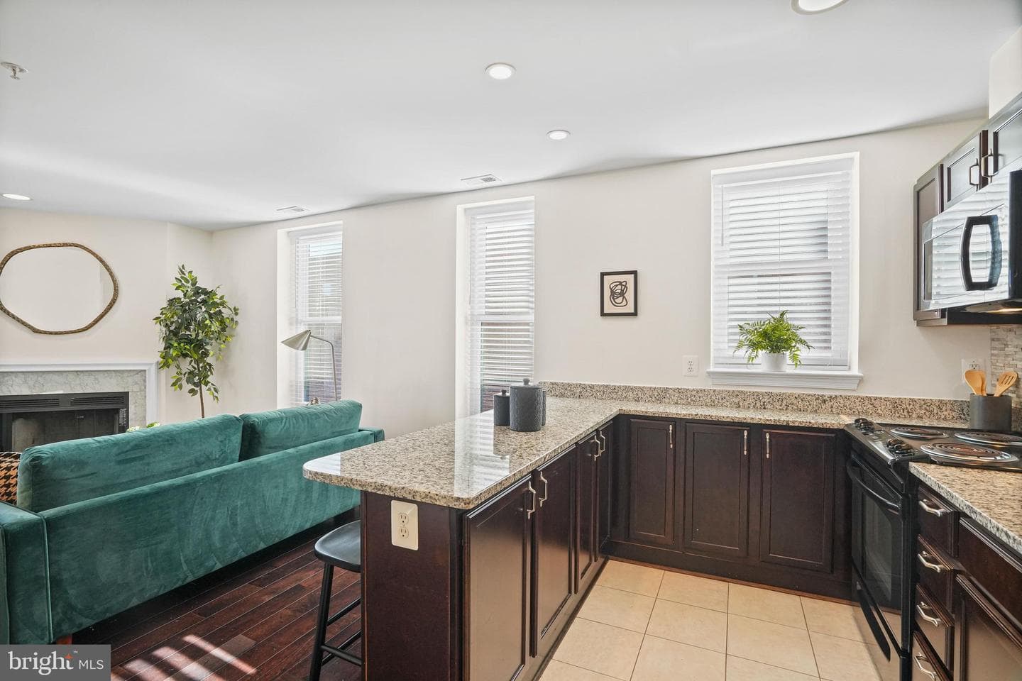 2627 Adams Mill Road NW #402 photo 9