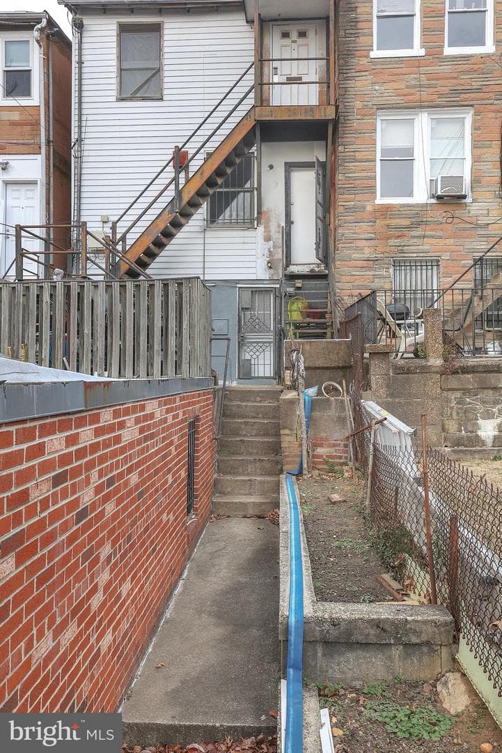 222 Upshur Street NW photo 17