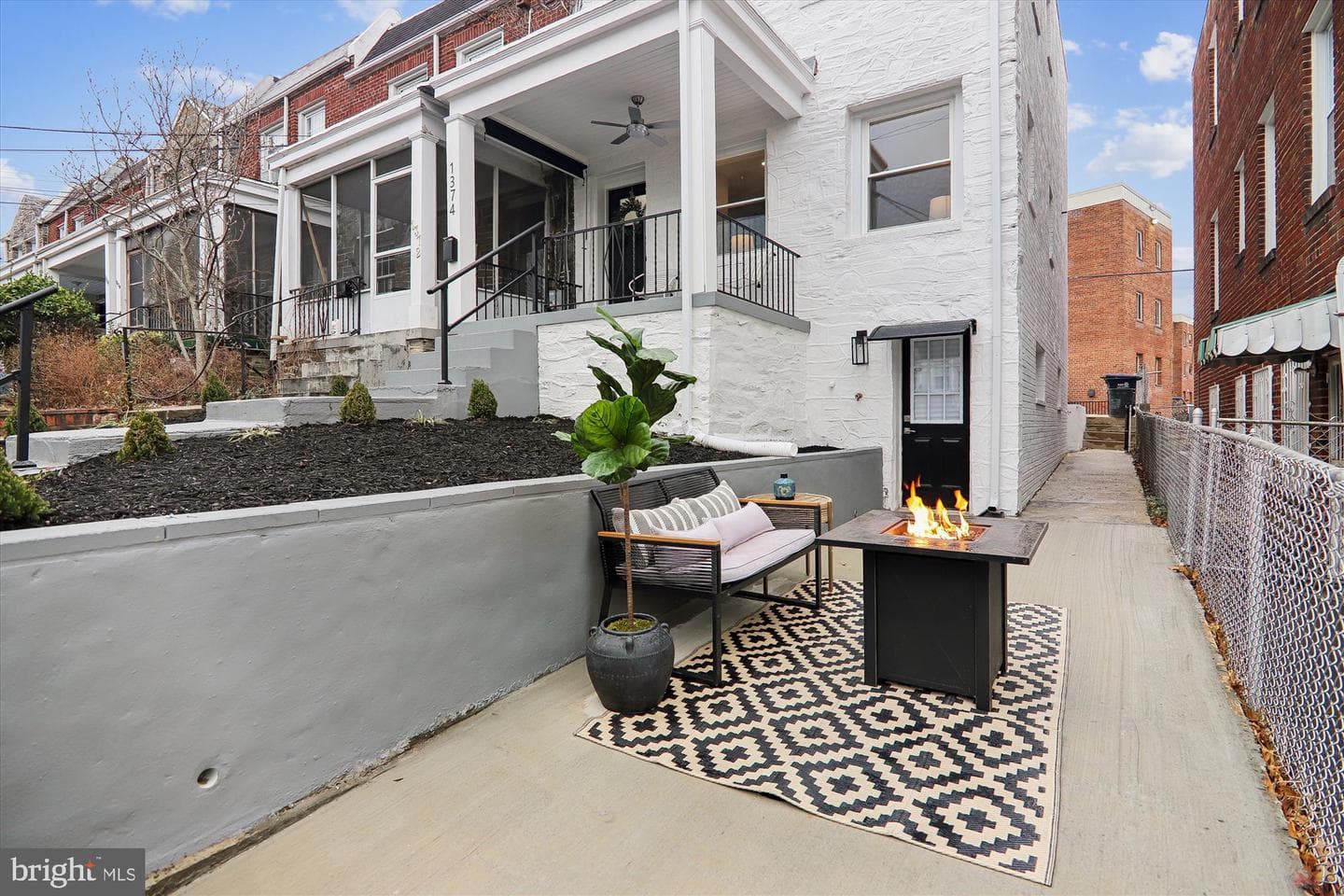 1374 Rittenhouse Street NW photo 2