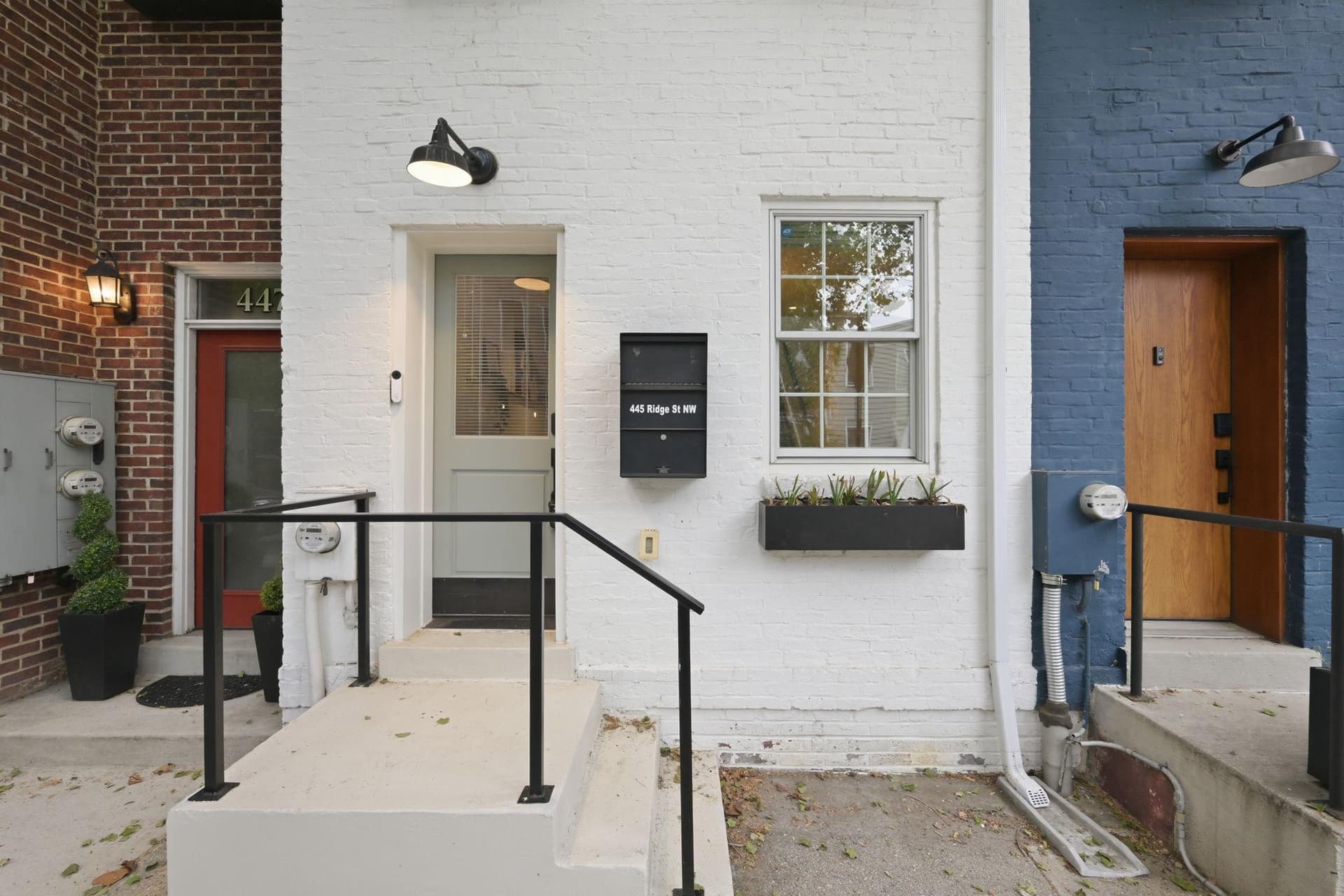 445 Ridge Street NW photo 2