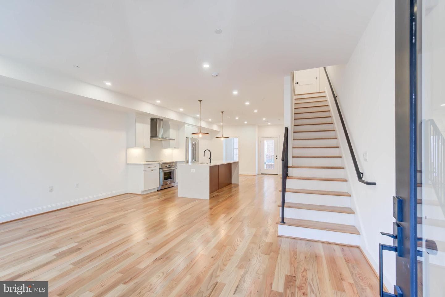 2910 18th Street NW photo 3