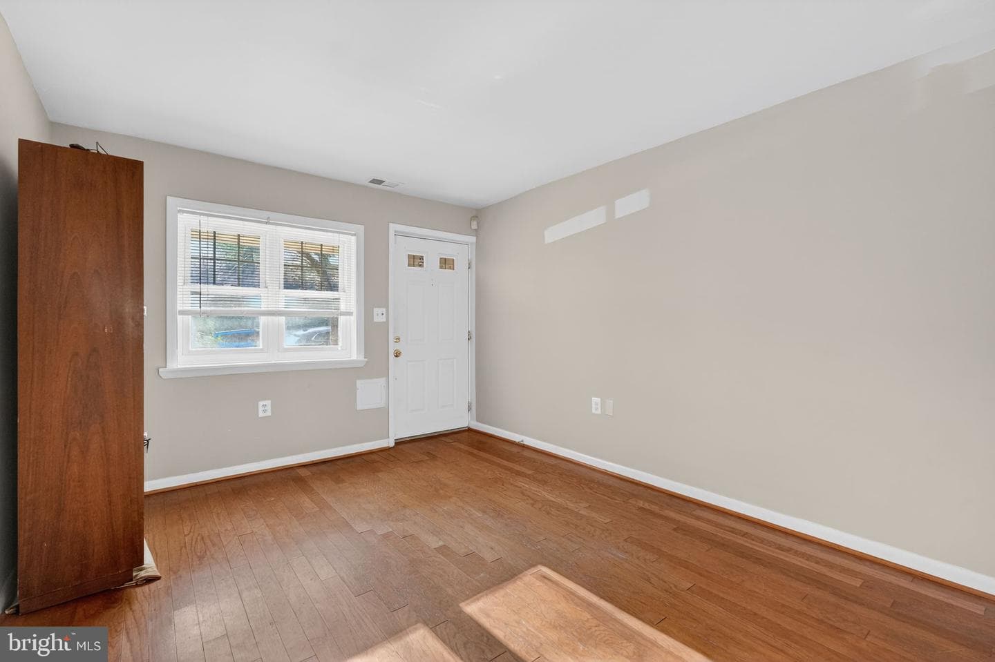 1718 Montana Avenue NE #1718 photo 3