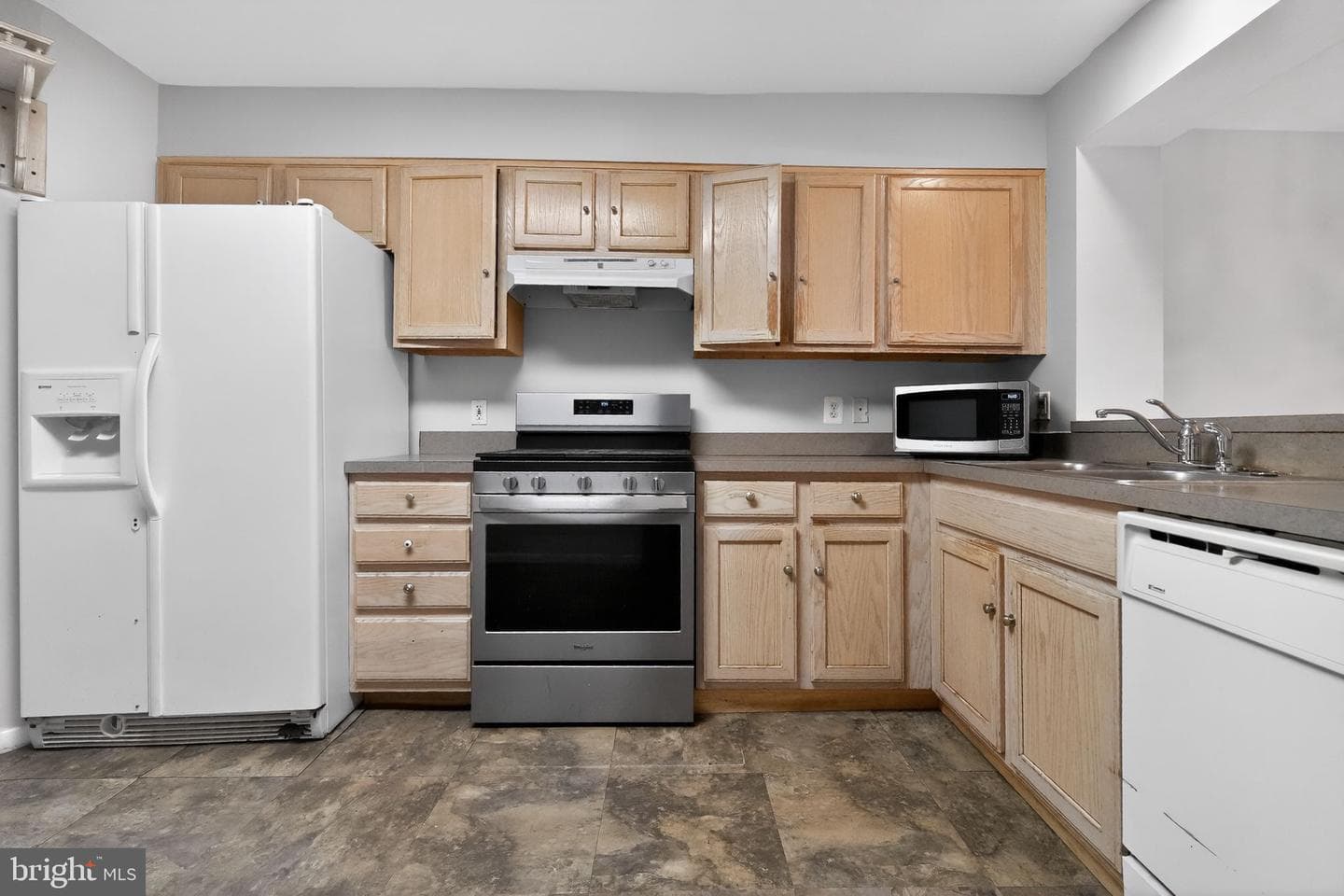 1718 Montana Avenue NE #1718 photo 6