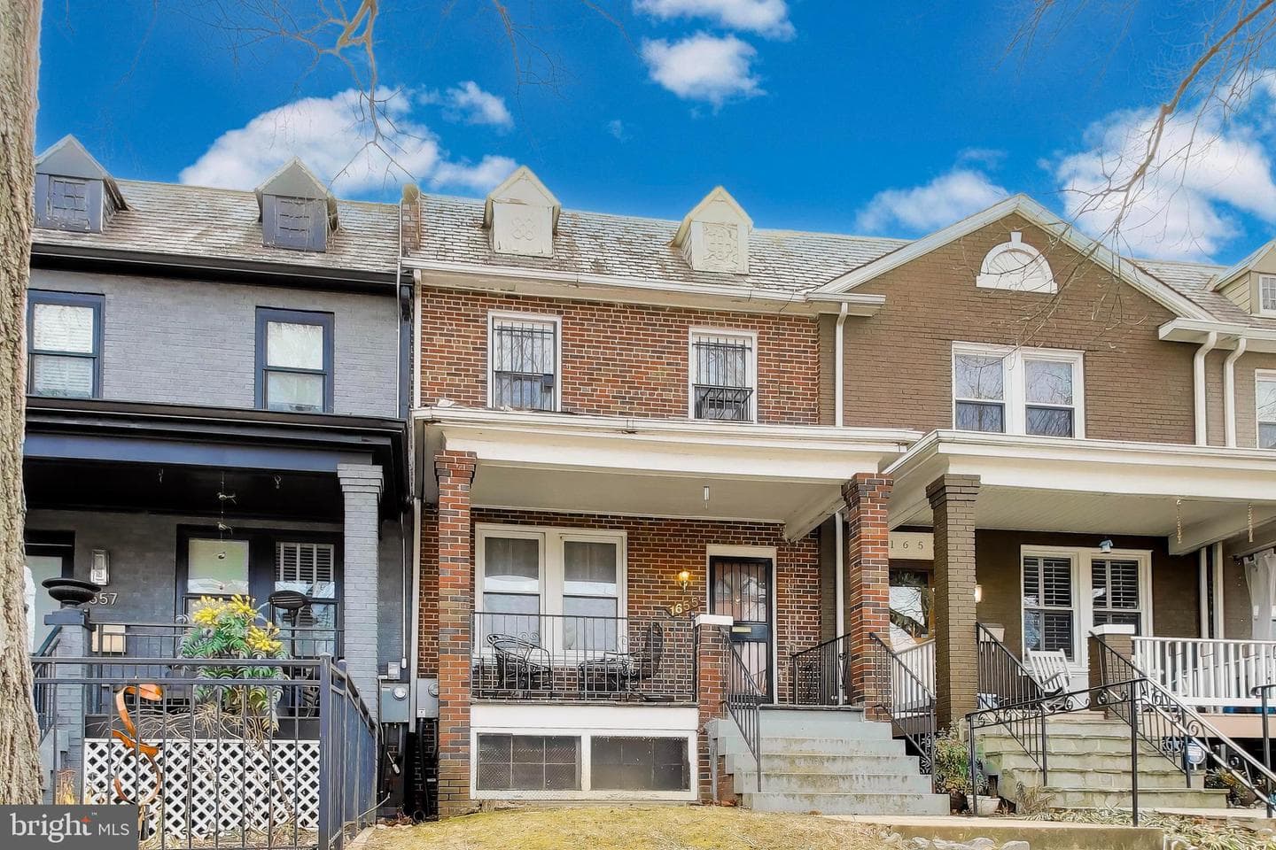 1655 C Street NE photo 1