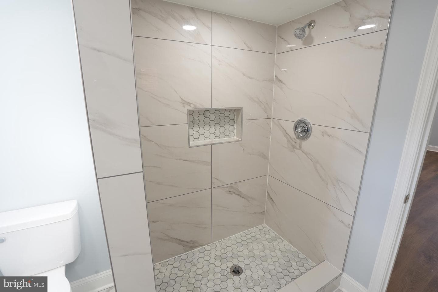 164 Elmira Street SW photo 26