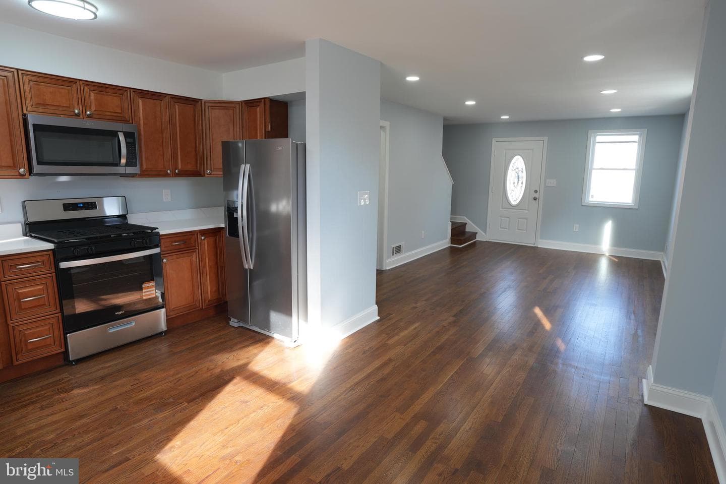 164 Elmira Street SW photo 8