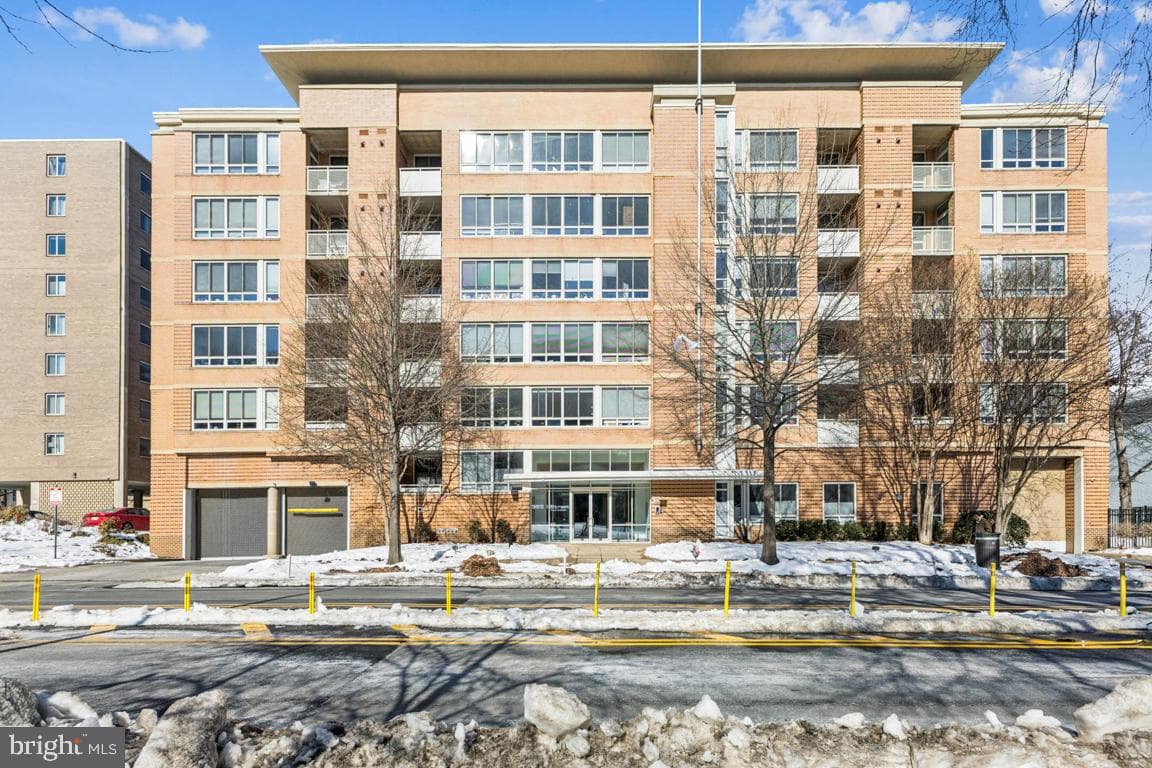 355 I Street SW #501 photo 1