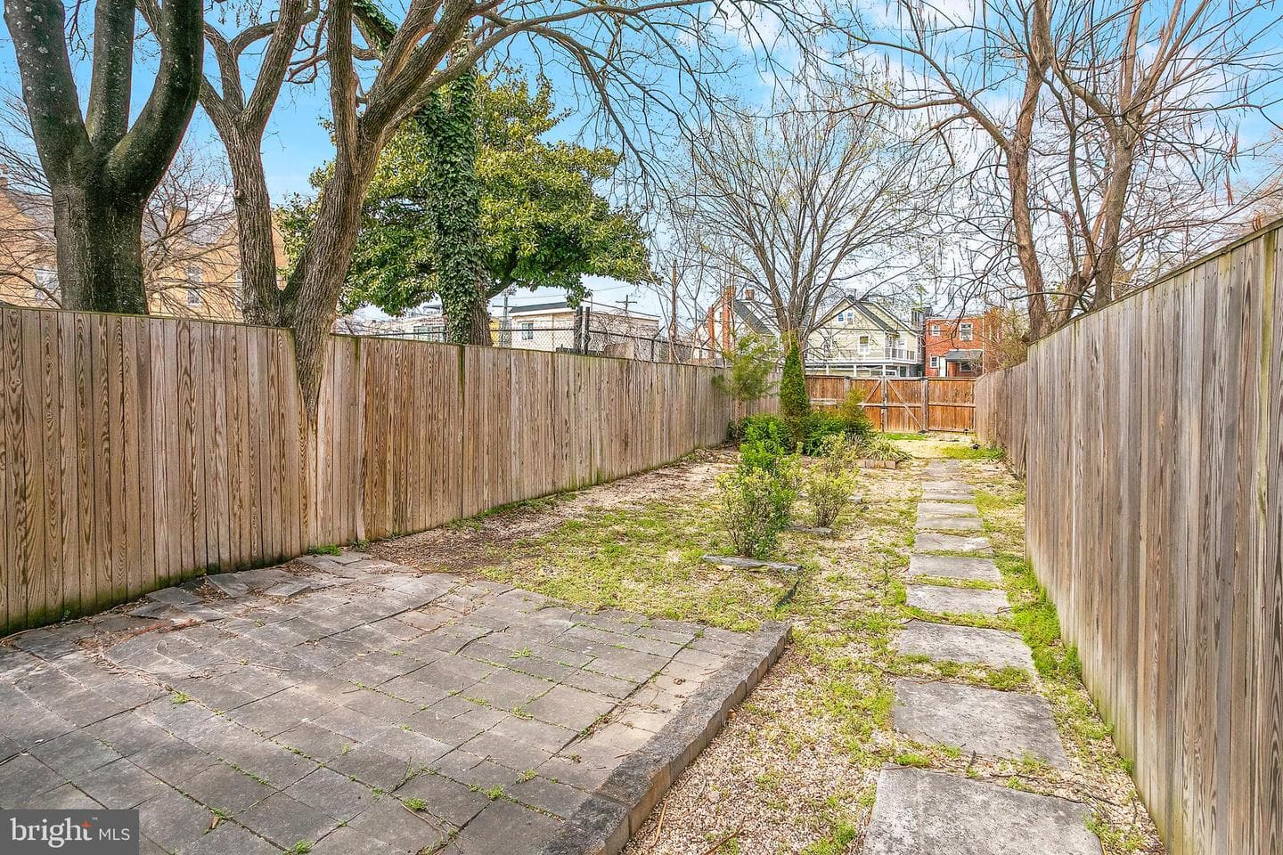 612 Alabama Avenue SE photo 32