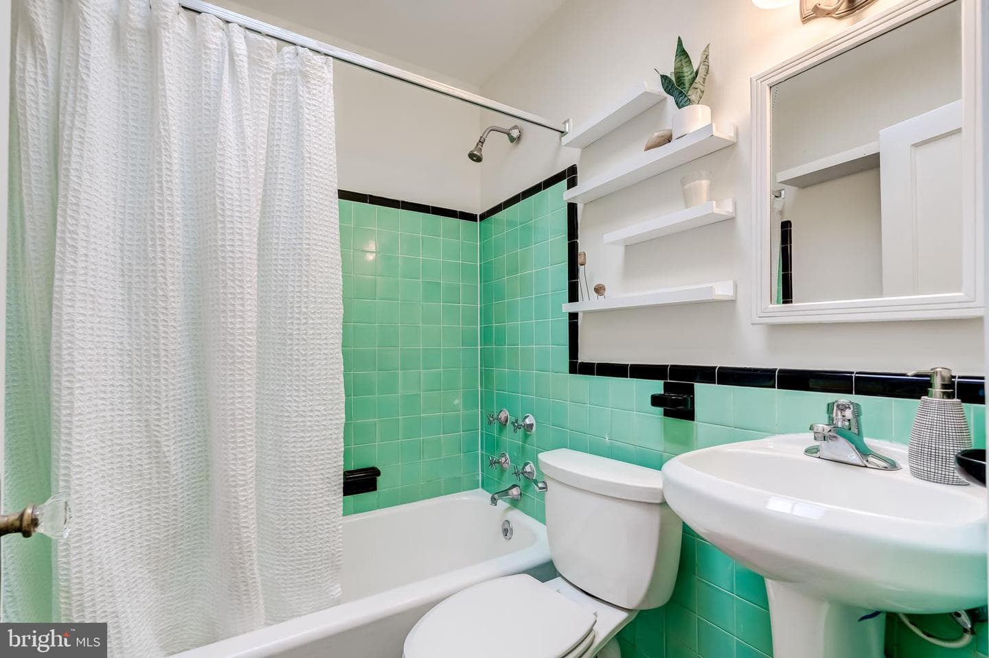 2217 39th Place NW photo 18