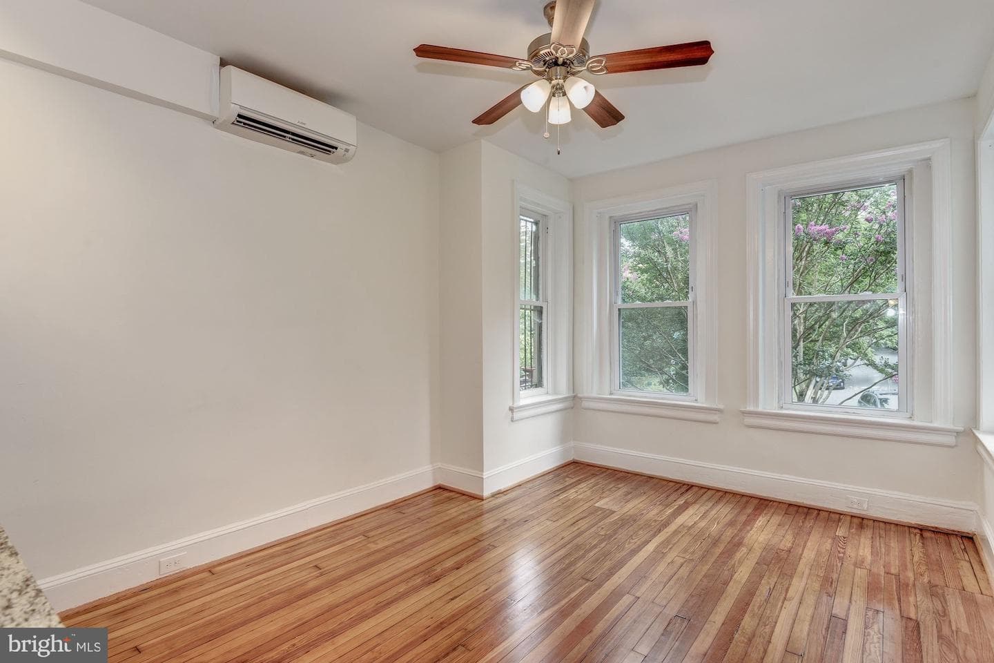 1674 Irving Street NW photo 5