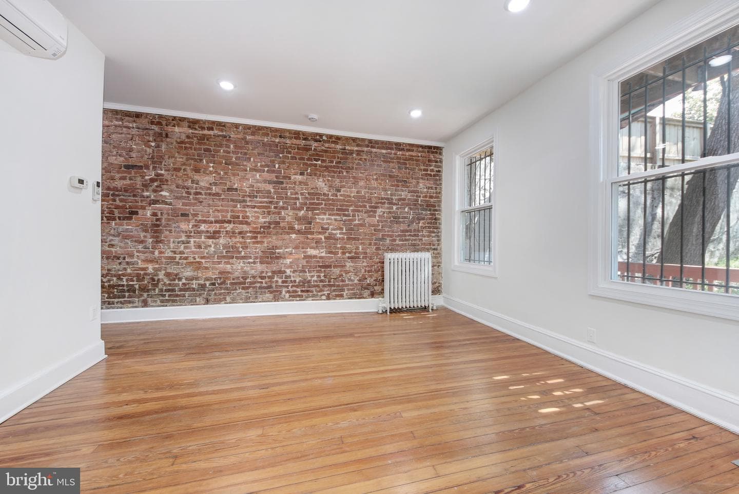 1674 Irving Street NW photo 9
