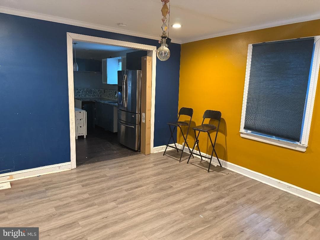1910 T Place SE photo 2